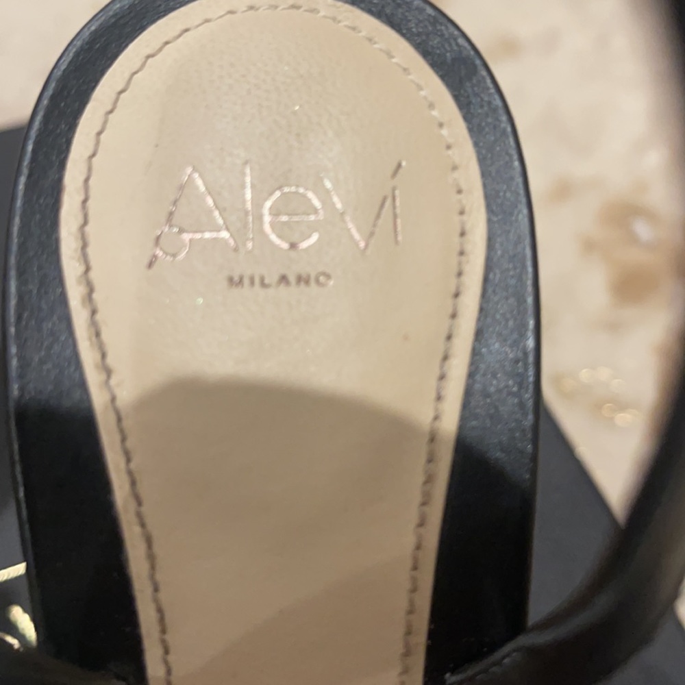 Alevi - Picture 4 of 10